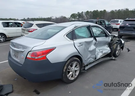 2015 Nissan Altima 2.5 Sv z USA, uszkodzony, nr VIN 1N4AL3AP0FC145139